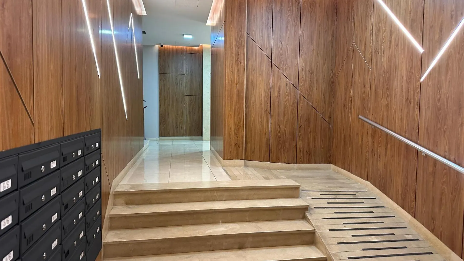 Spacious 2-Bedroom Apartment Near Center Tirana 0*,